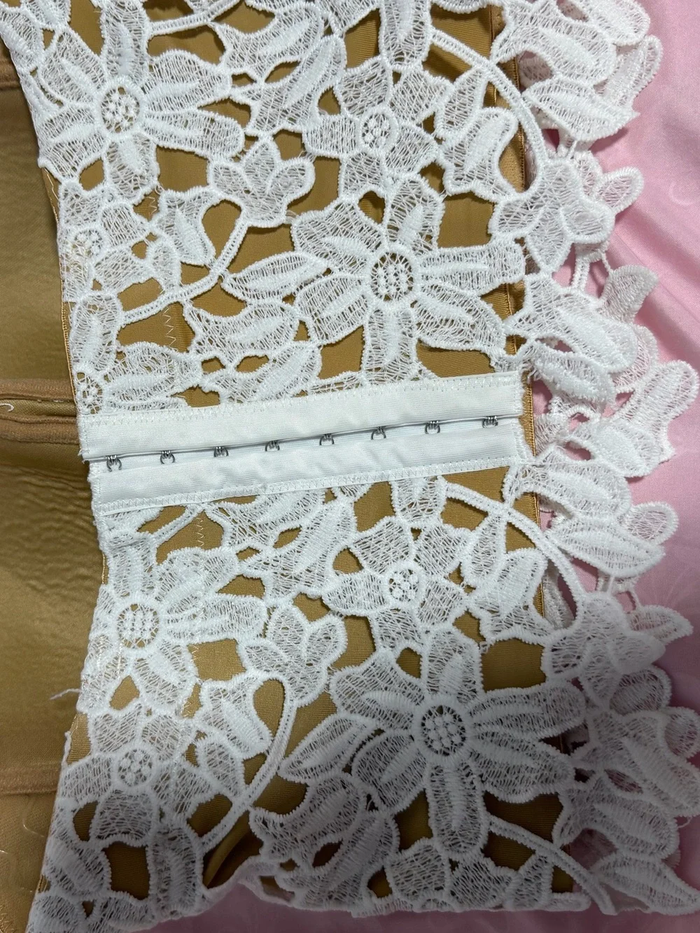 WYLDR White Floral Lace Nude Bustier Corset Top Size S